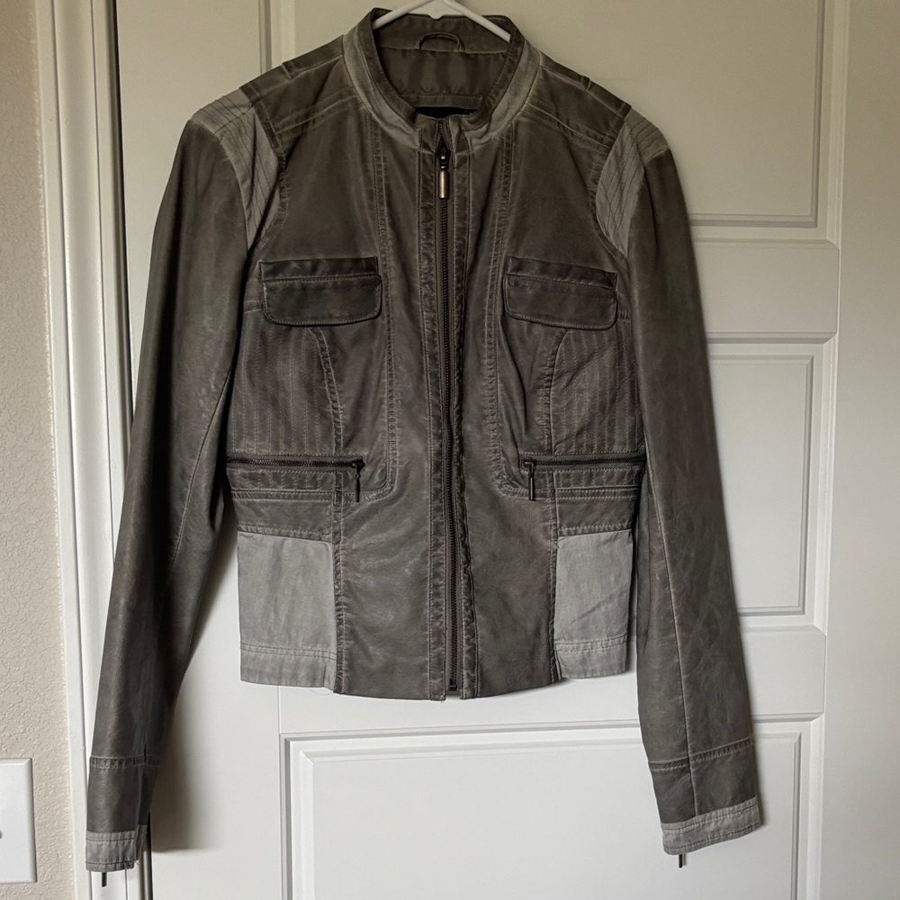 Day Trip Women's Gray Leather Jacket